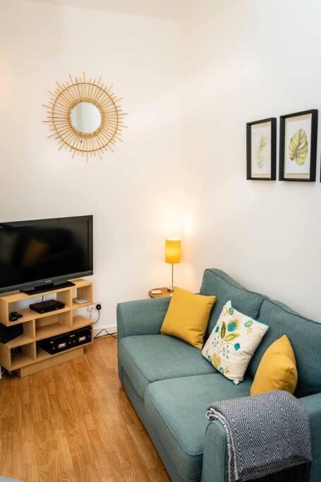 Charming 1-Bed Southside Flat In Great Location Apartment Glasgow Bagian luar foto