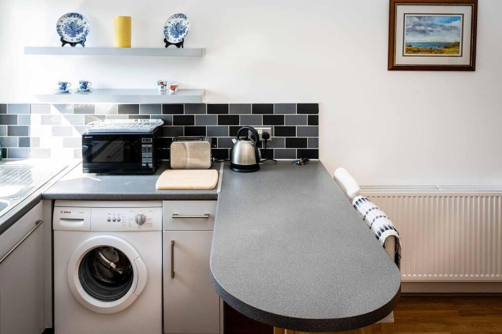 Charming 1-Bed Southside Flat In Great Location Apartment Glasgow Bagian luar foto